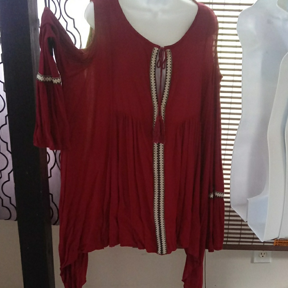 ❌Maroon bell sleeve tunic❌